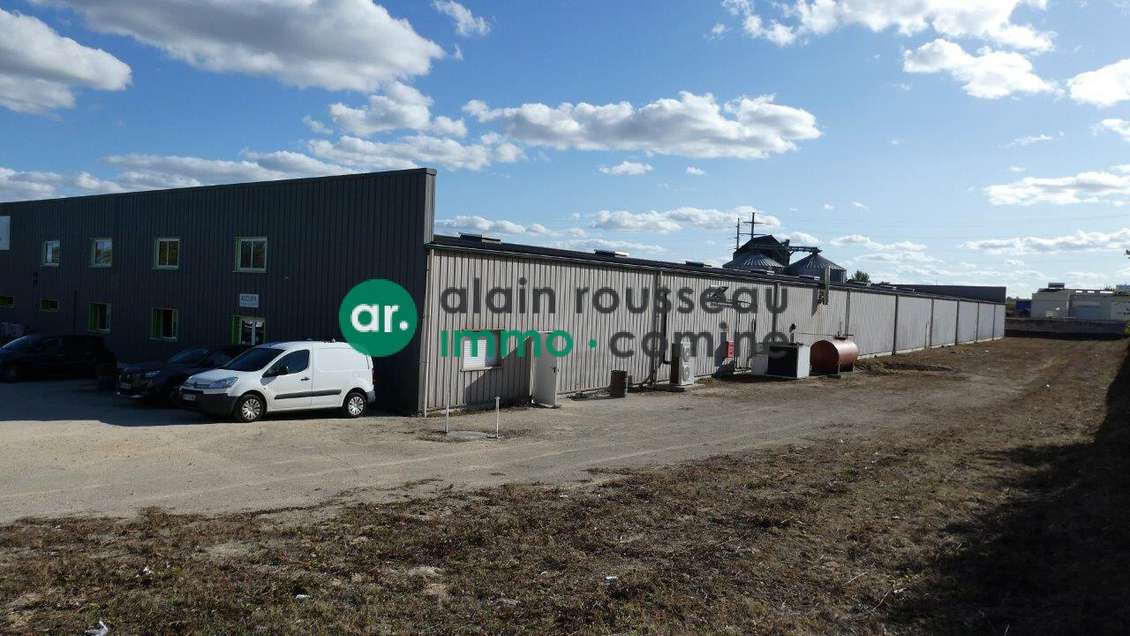 Vente local d'activité 5775m² à Doué-la-Fontaine