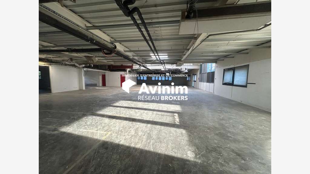 Bâtiment 963m² Échirolles Parc Sud Galaxie