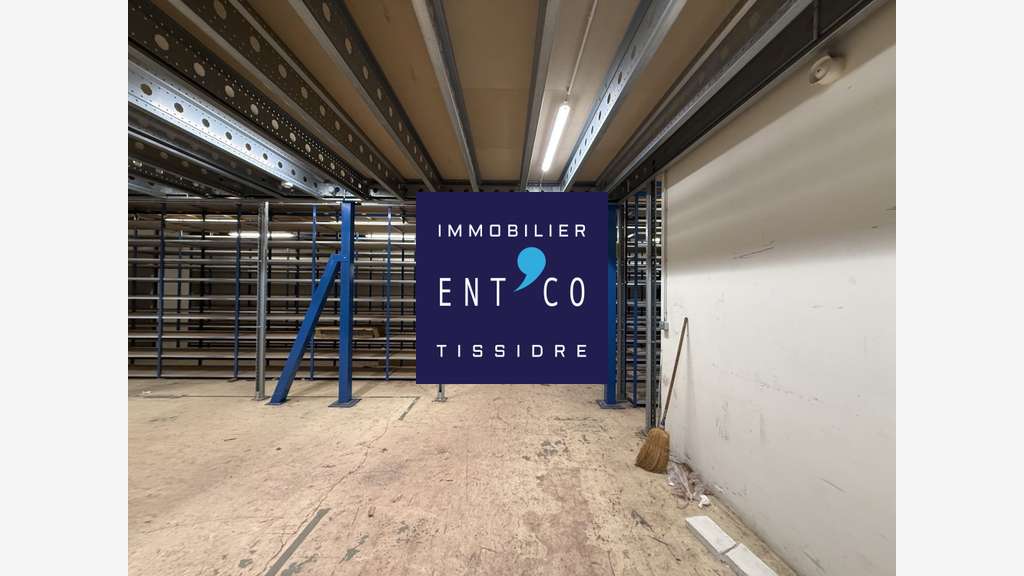 Entrepôt de 1580m² à vendre à Agen