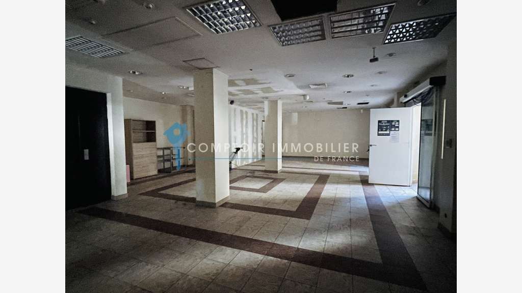 Vente ensemble commerce + habitation à Aimargues