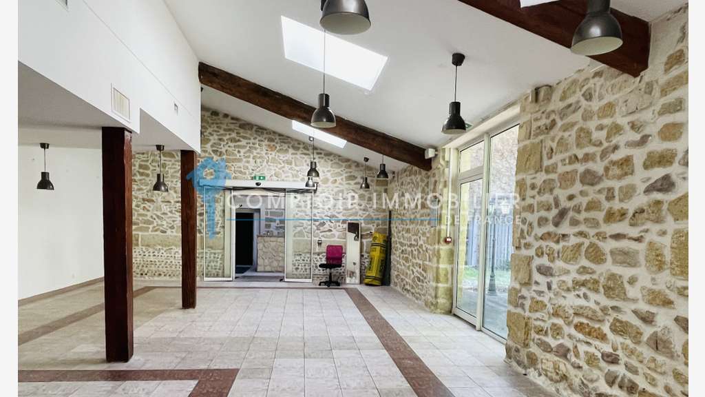 Vente ensemble commerce + habitation à Aimargues