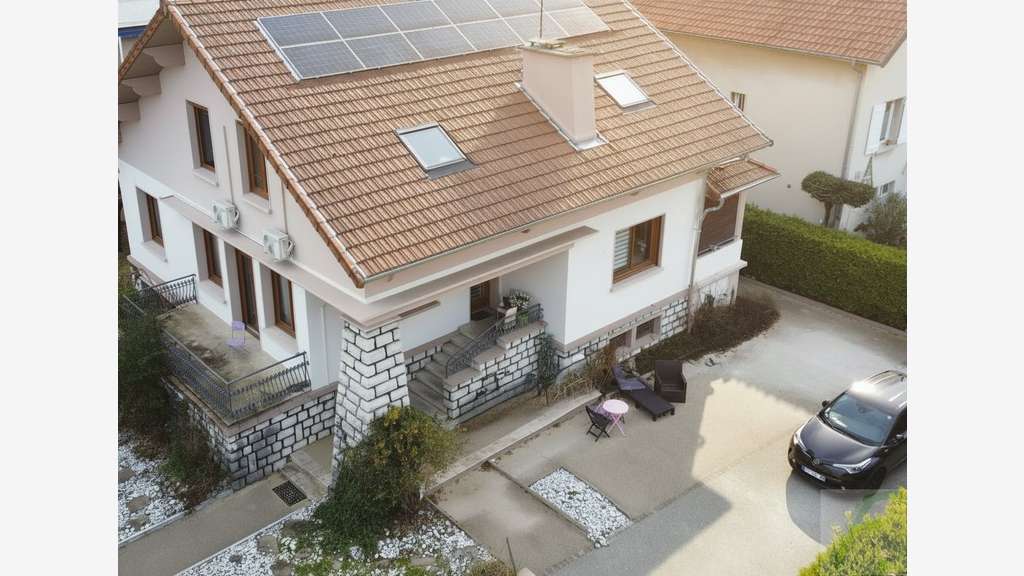 AV immeuble 240m² empl stratégique Aix-les-Bains