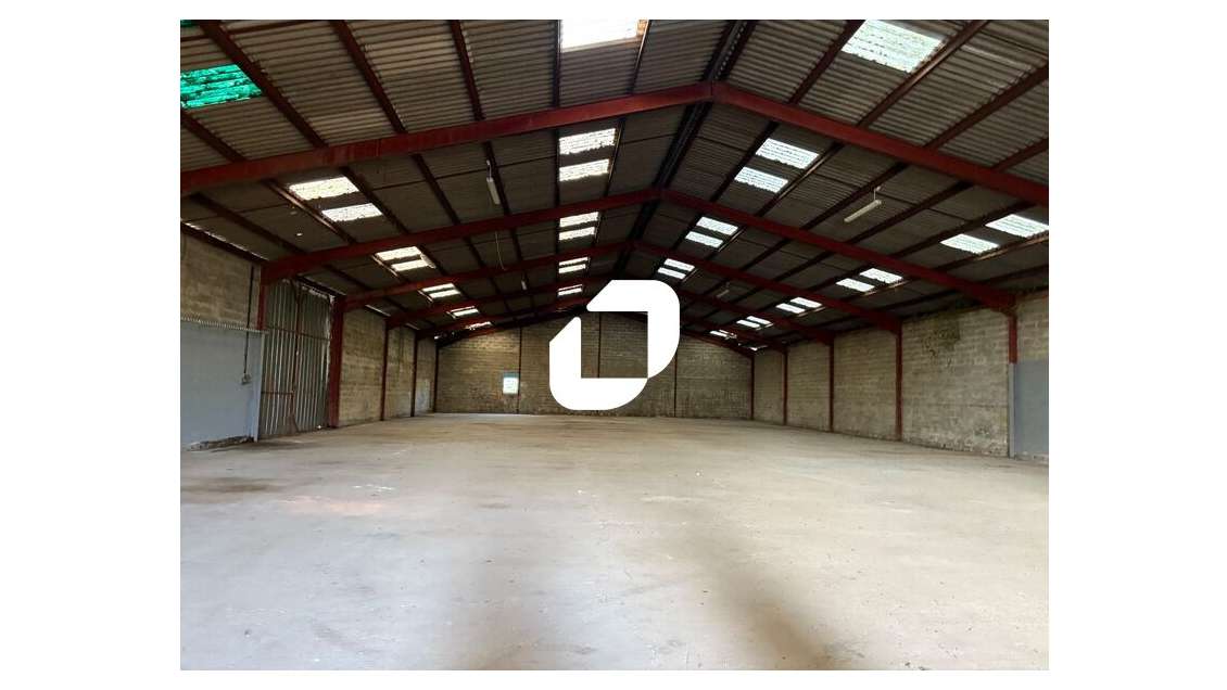 Vente Local d'activité 967m² Ambares et lagrave