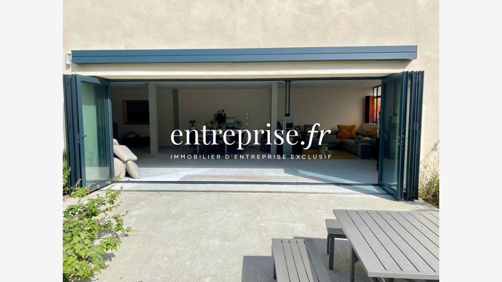 AV ensemble mixte 600m² atelier loft maison Angers