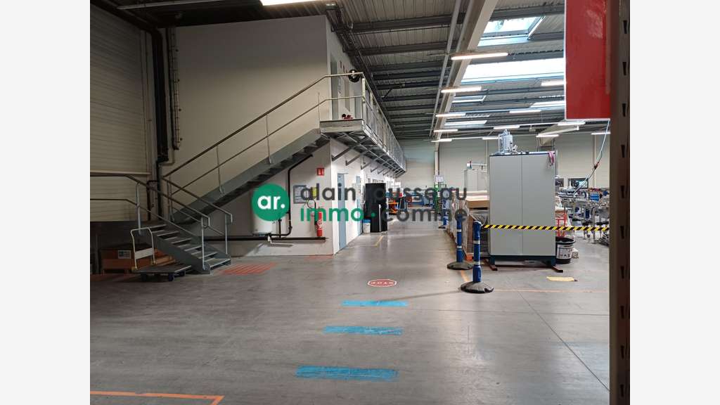 Rare A vendre site industriel 8100m² ZI Beaucouzé