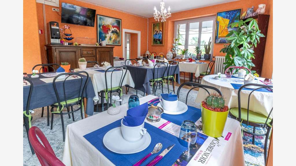 Vente murs commerciaux hôtel 450m² Sud Angers