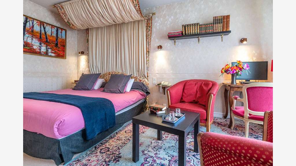 Vente murs commerciaux hôtel 450m² Sud Angers