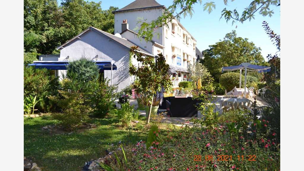 Vente murs commerciaux hôtel 450m² Sud Angers