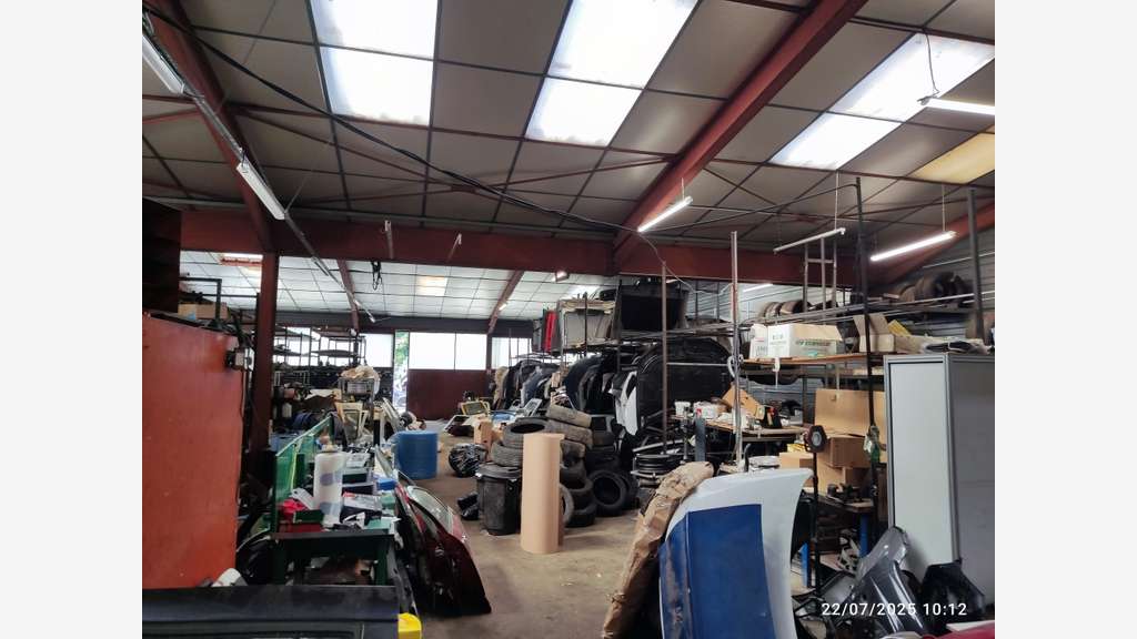 Entrepôt 1700m² ZI Cesard à Seynod à Annecy