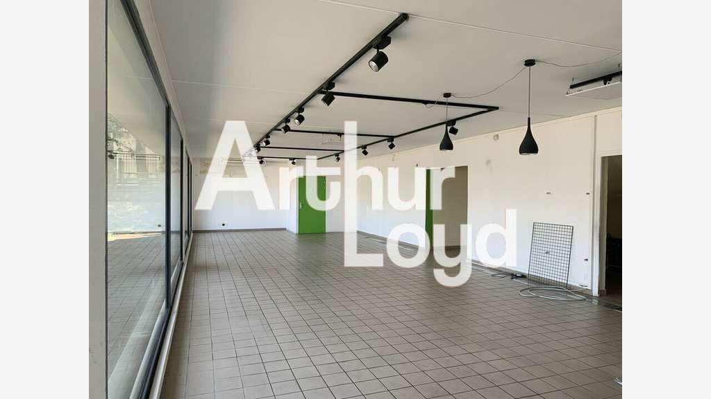 Vente local d'activité 864m² sur 1500m² à Annecy 