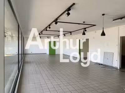 Vente local d'activité 864m² sur 1500m² à Annecy 