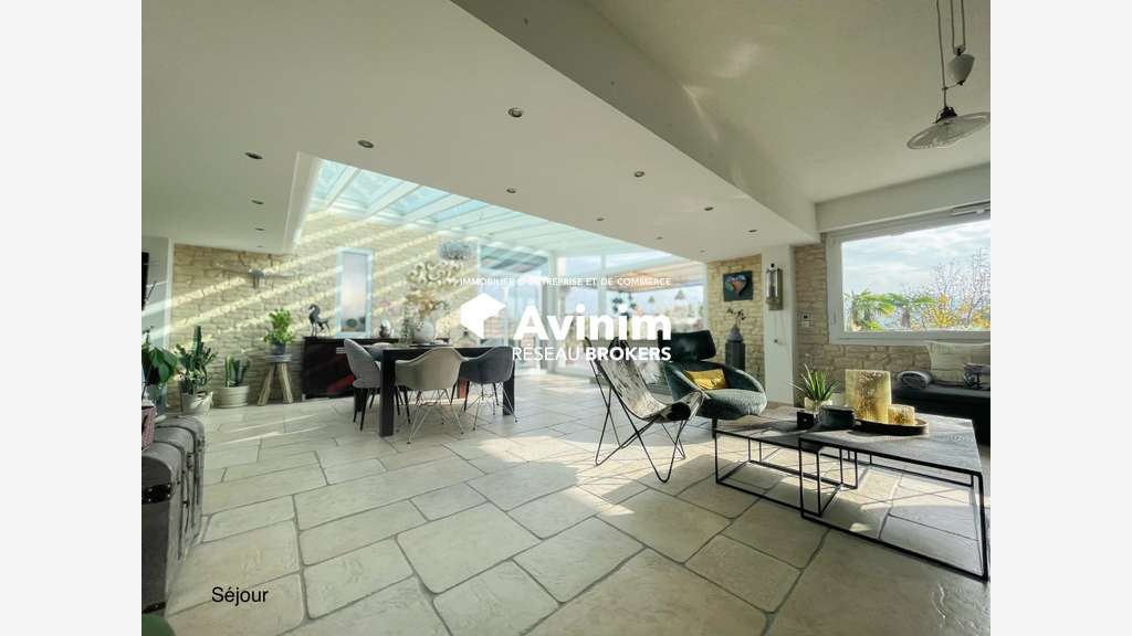 Locaux 300m² sur 150m² Zone Activités d’Annemasse