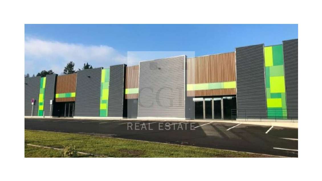 Vente local commercial 2950m² à Anse