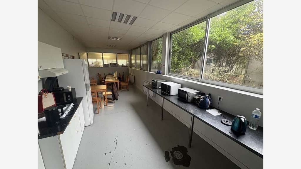 À vendre local d'activités 1 250m² à Argenteuil