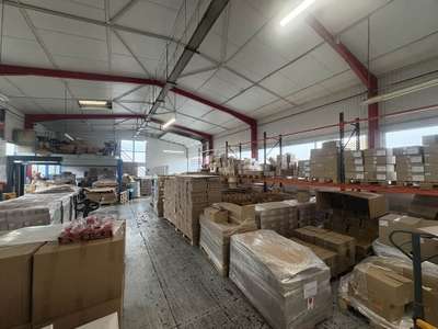 À vendre local d'activités 1 250m² à Argenteuil