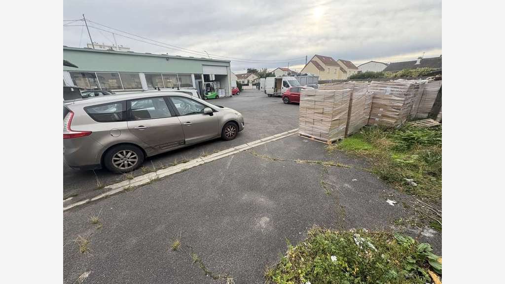 À vendre local d'activités 1 250m² à Argenteuil