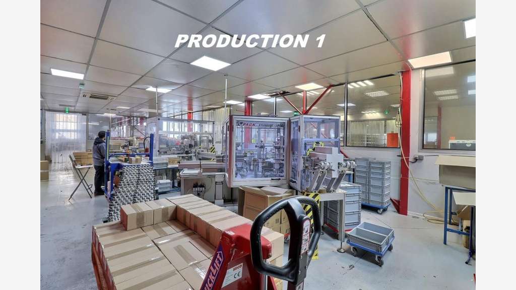 Locaux indépendants + stockage 1100m² à Argenteuil