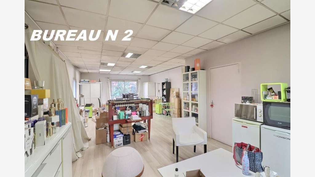 Locaux indépendants + stockage 1100m² à Argenteuil