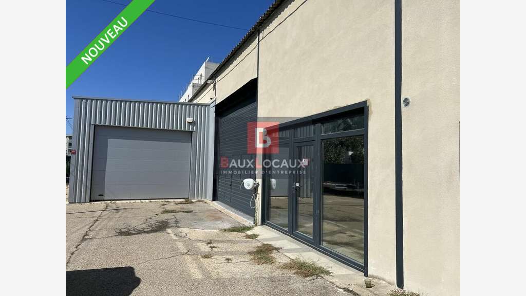 Vente entrepôt/garage de 401m² à Arles