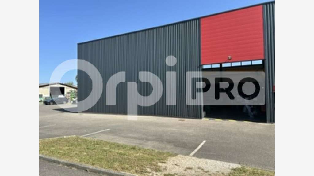AV local d'activité de 2224m² à Arnas proche A6