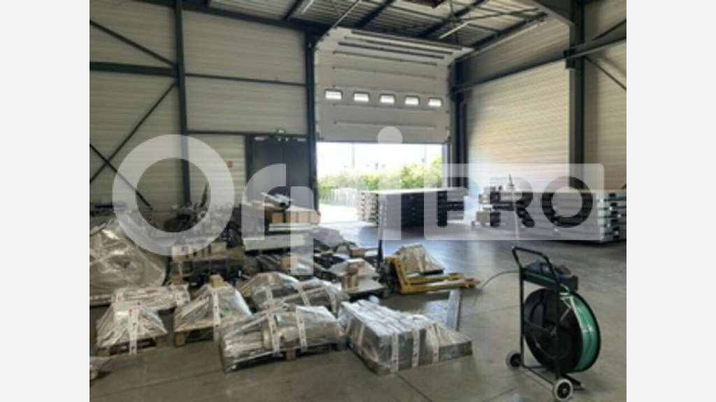 AV local d'activité de 2224m² à Arnas proche A6