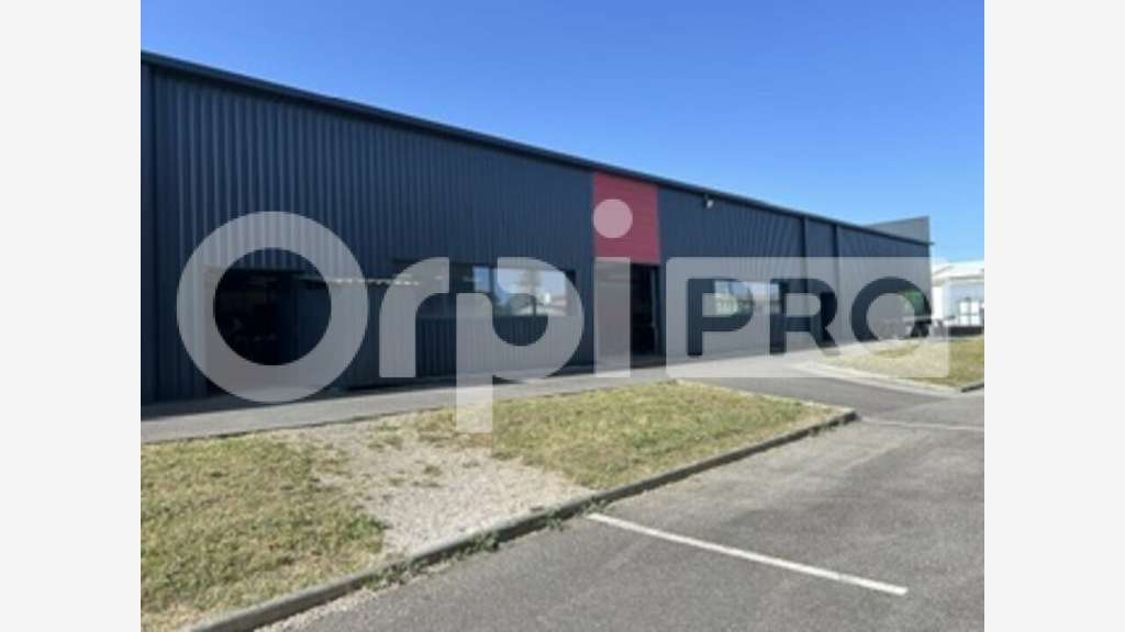 AV local d'activité de 2224m² à Arnas proche A6