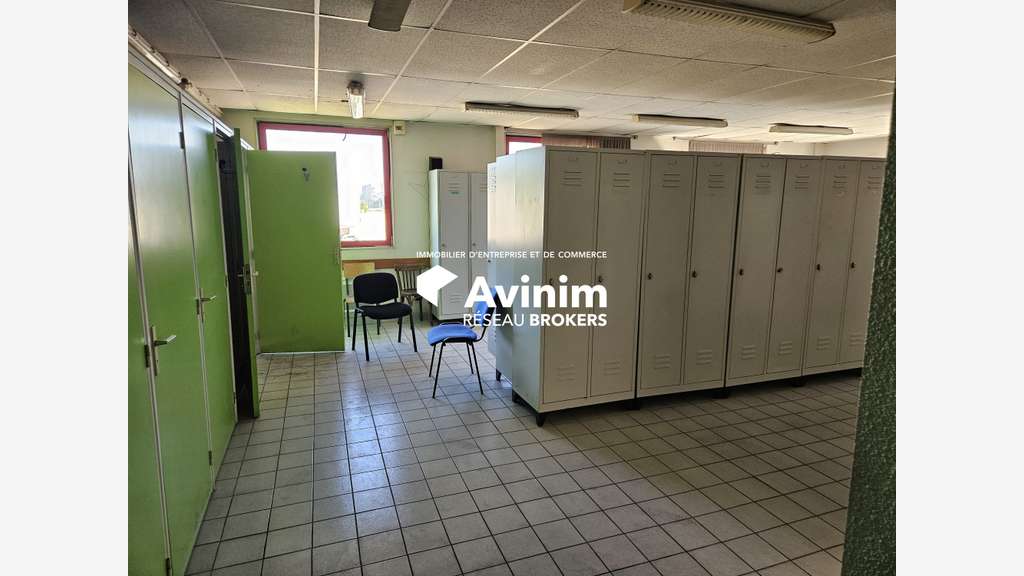 Cède site industriel avec 10584m² de bati Attignat