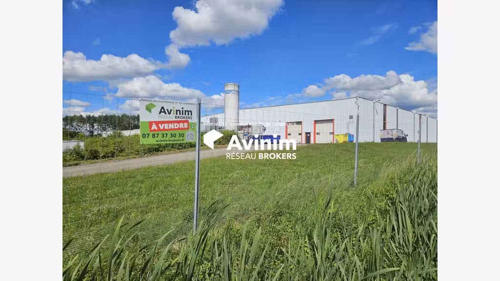 Cède site industriel avec 10584m² de bati Attignat