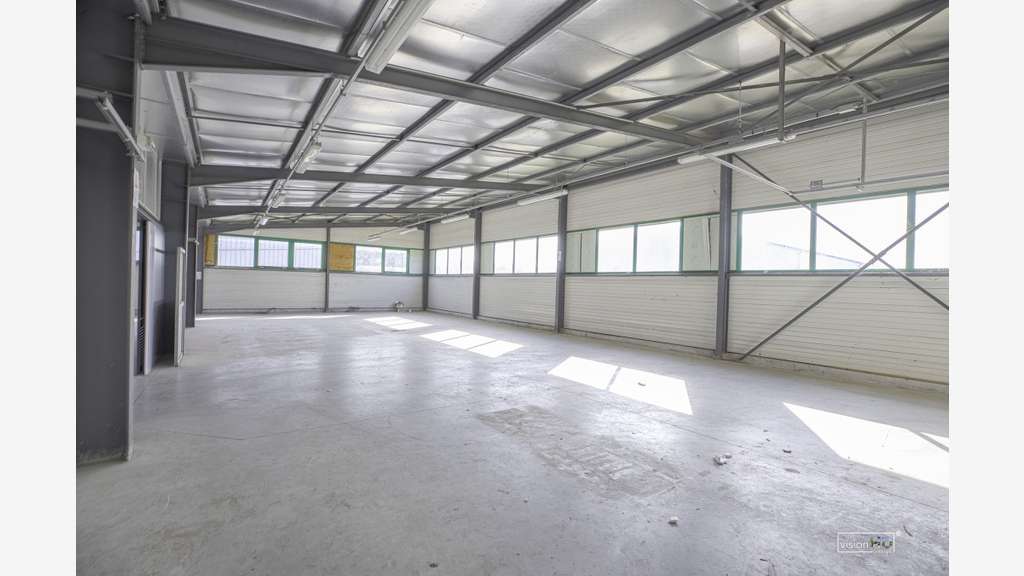 Aurillac - Local d'activité de 1171 M2