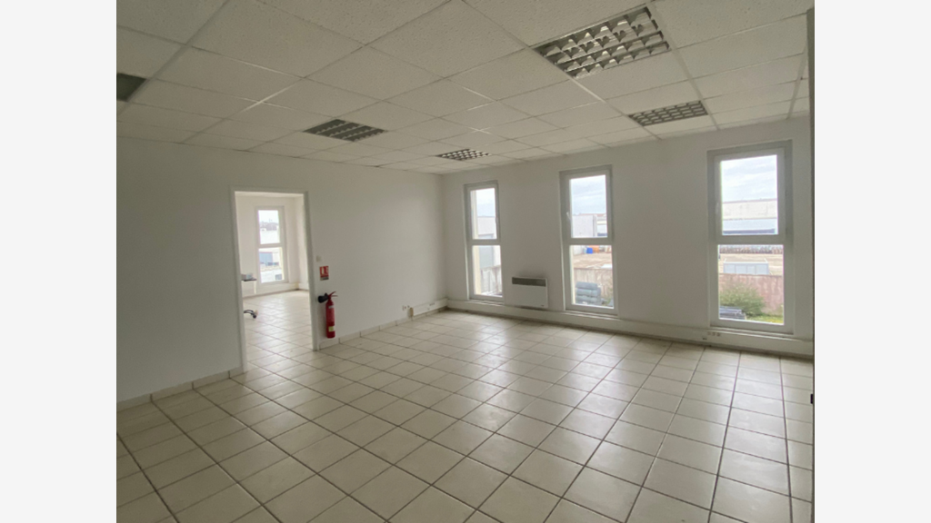 AV bâtiment mixte 1650m² à Auxerre Av. Jean-Jaurès