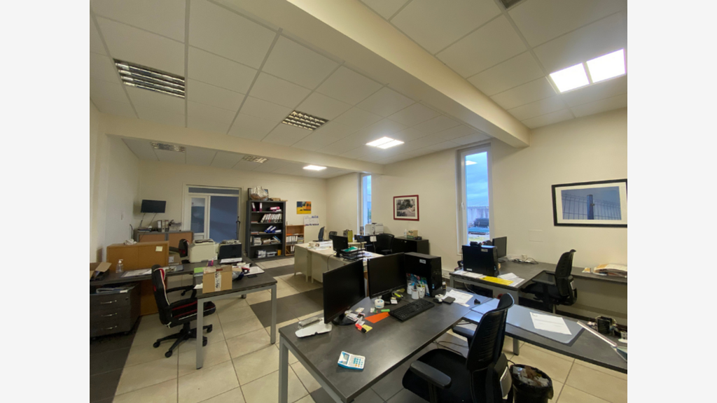 AV bâtiment mixte 1650m² à Auxerre Av. Jean-Jaurès