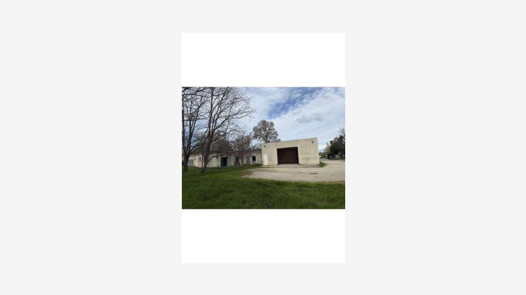 Vente local d'activité 366m² à Avignon Courtine
