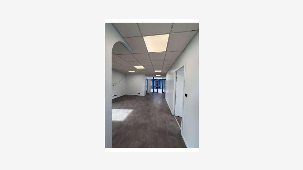 Vente local d'activité 366m² à Avignon Courtine
