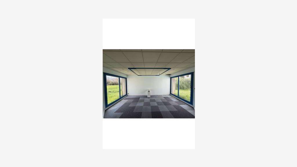 Vente local d'activité 366m² à Avignon Courtine