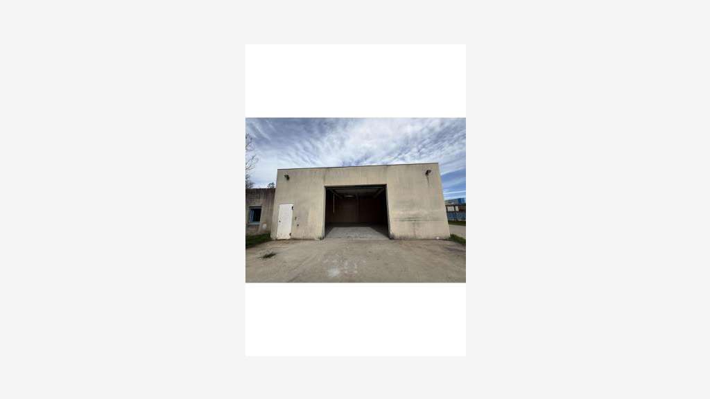 Vente local d'activité 366m² à Avignon Courtine