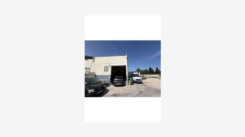 Vente local d'activité 120m² à Avignon