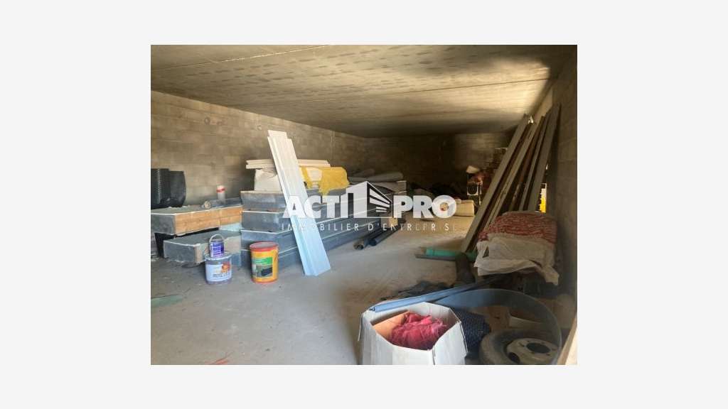 Entrepot - Pyrenees Orientales