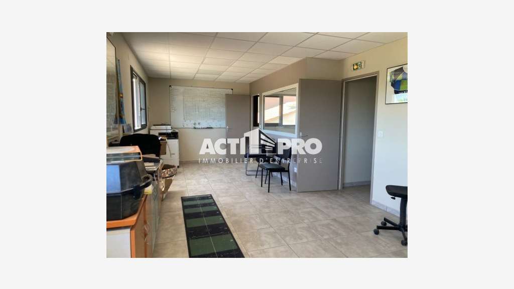 Entrepot - Pyrenees Orientales