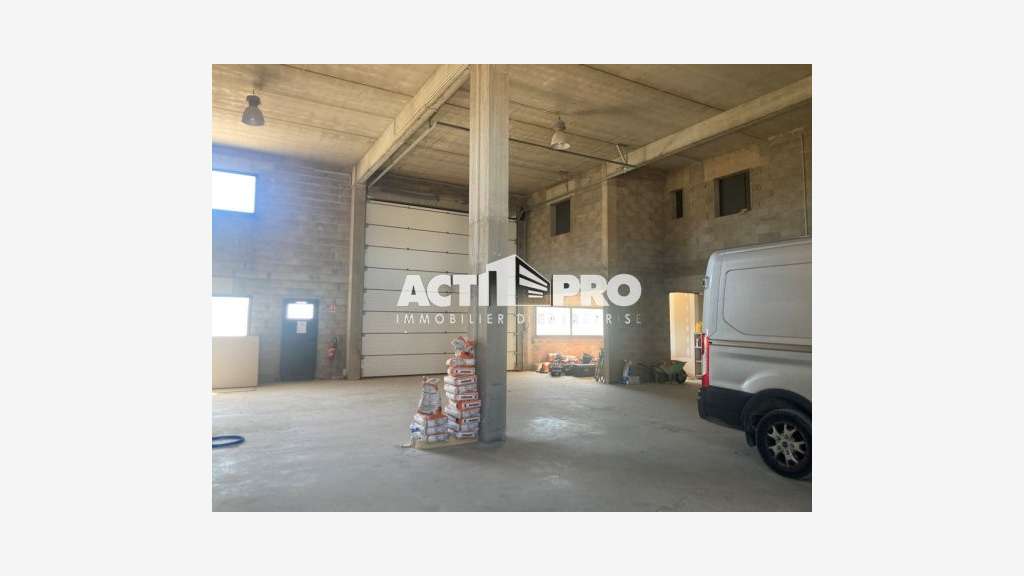 Entrepot - Pyrenees Orientales