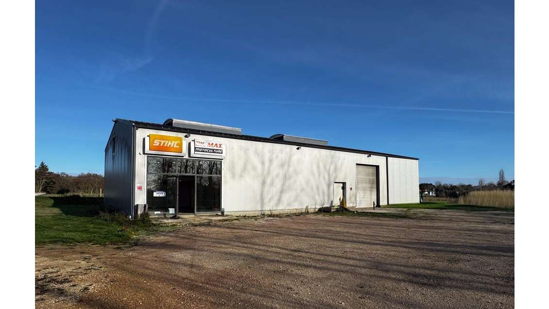 Vente local d'activités 310m² à Bâlines 