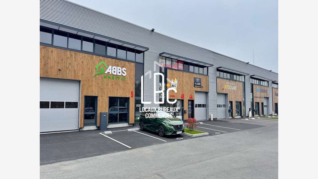 AV local d'activité neuf 253m² à Basse Goulaine