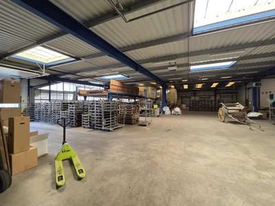 Local d'activité 6430m² à vendre à Beaucouzé