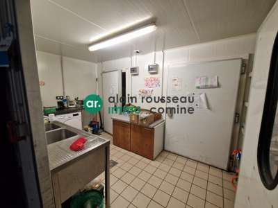 A vendre local d'activité 500m² à Beaucouzé