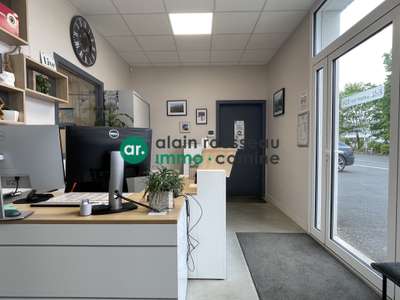 A vendre local activité 913m² à Beaucouze