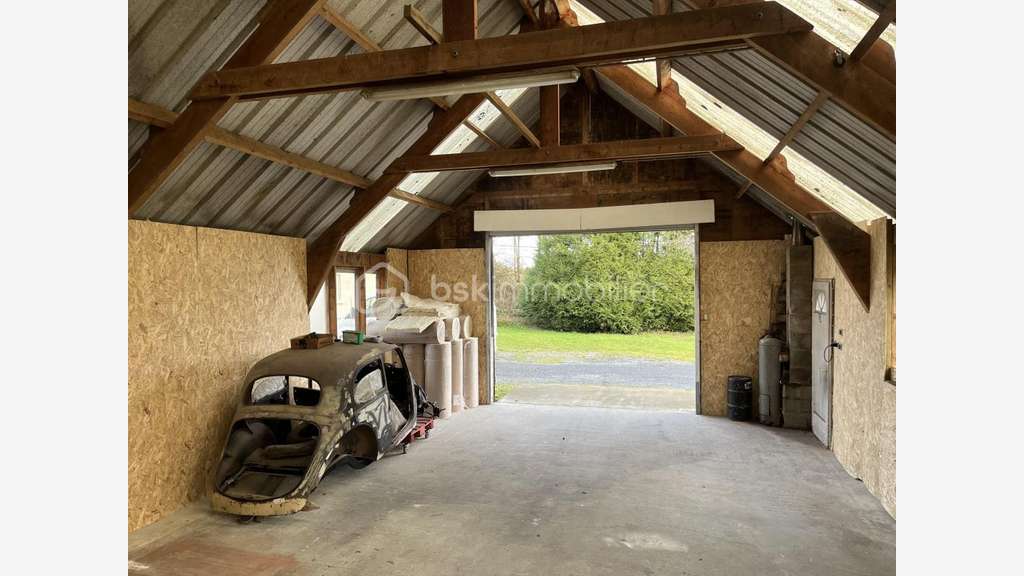 Vente atelier garage et dépendance sur 2400m²