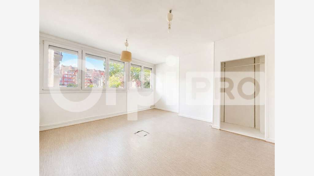 A vendre local professionnel de 65m² à Beauvais 