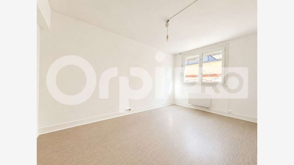 A vendre local professionnel de 65m² à Beauvais 