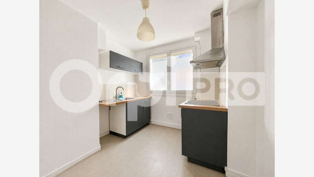 A vendre local professionnel de 65m² à Beauvais 