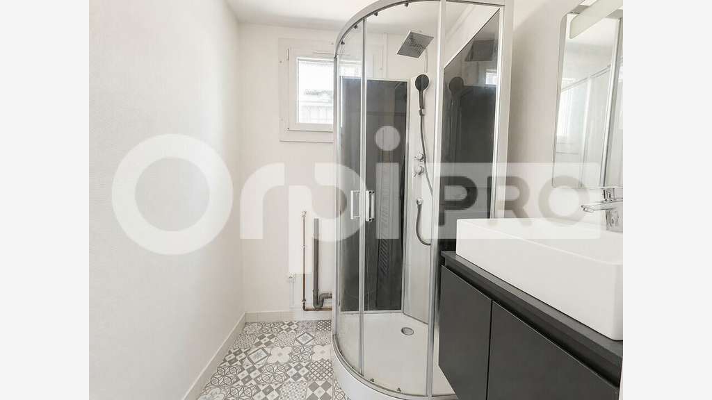 A vendre local professionnel de 65m² à Beauvais 