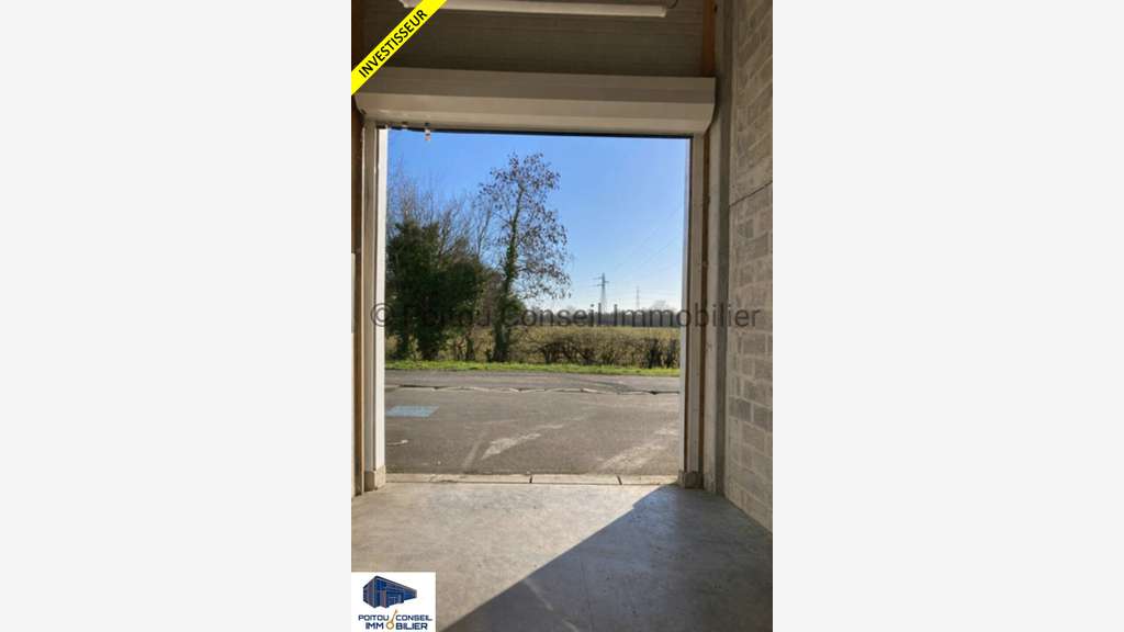 Local d'activité 132m² à vendre à Bessines